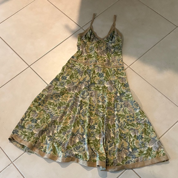 Dkny Dresses & Skirts - DKNY sz 2 silk floral green dress 1178